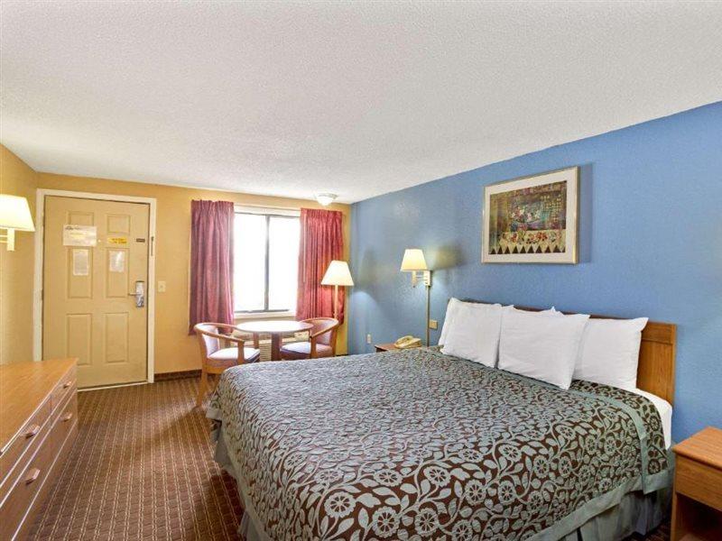 Days Inn By Wyndham Lawrenceville Extérieur photo