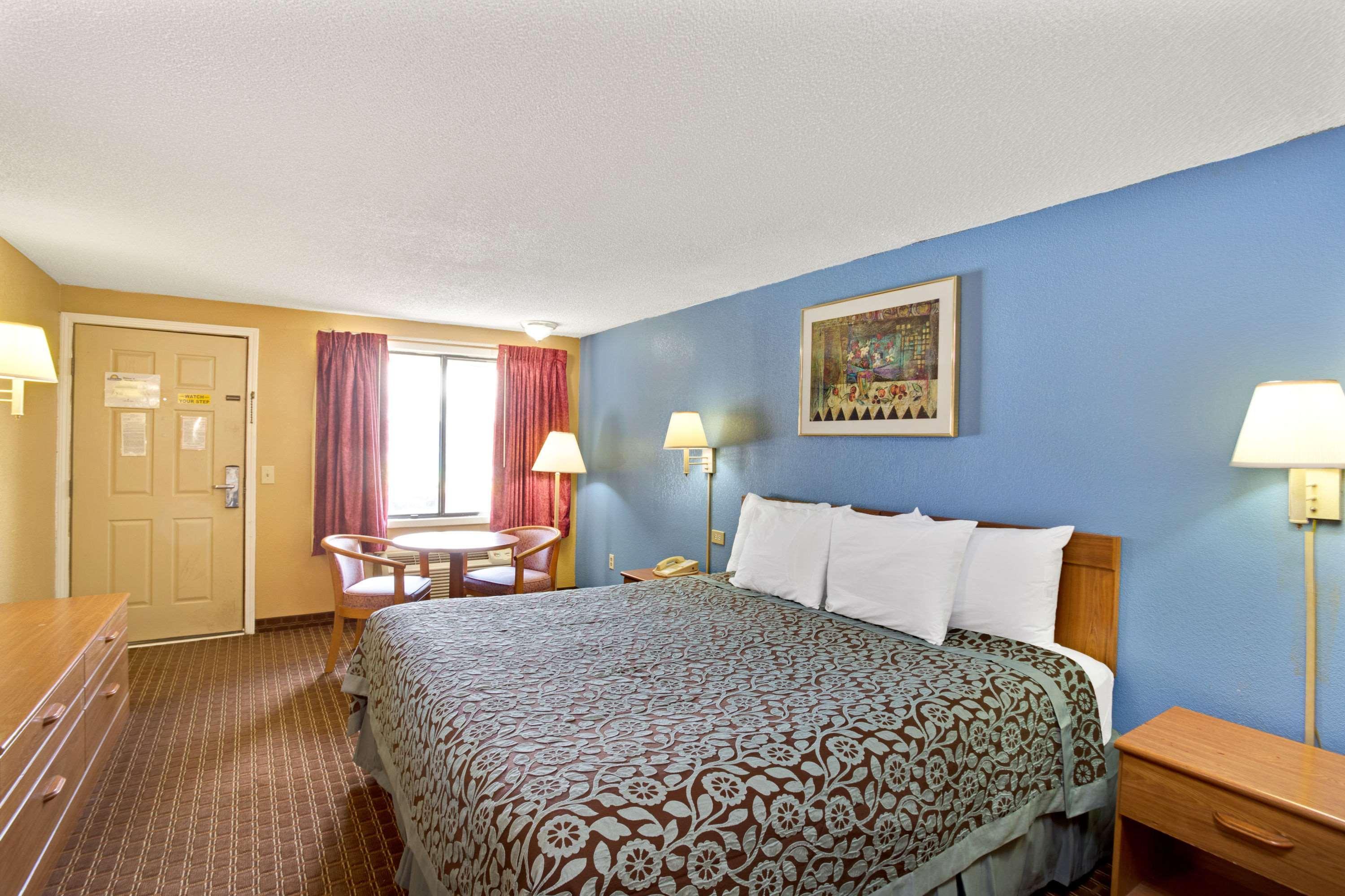 Days Inn By Wyndham Lawrenceville Extérieur photo